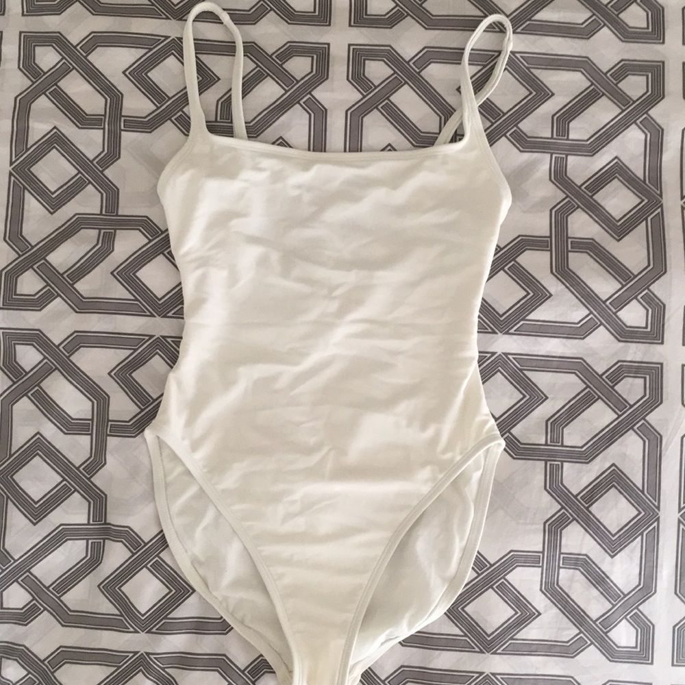 La Blanca One Piece Gem